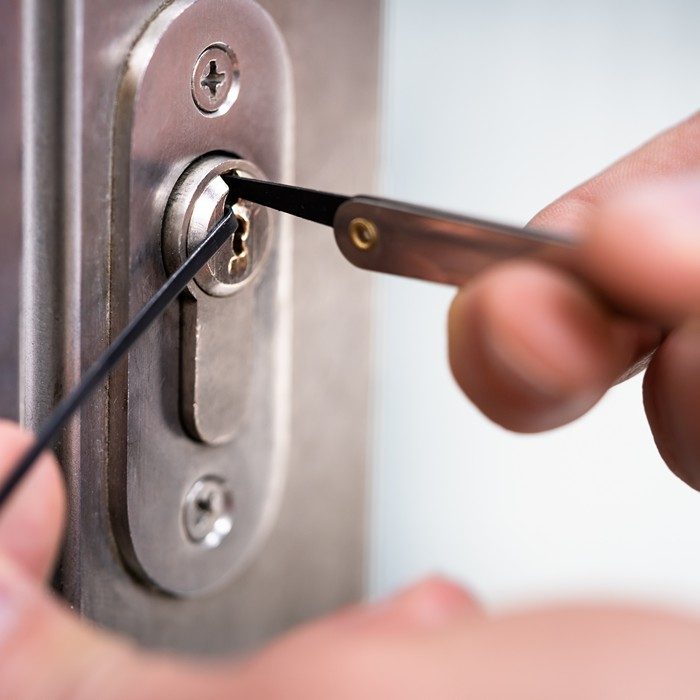 Home Security Lock Installatio